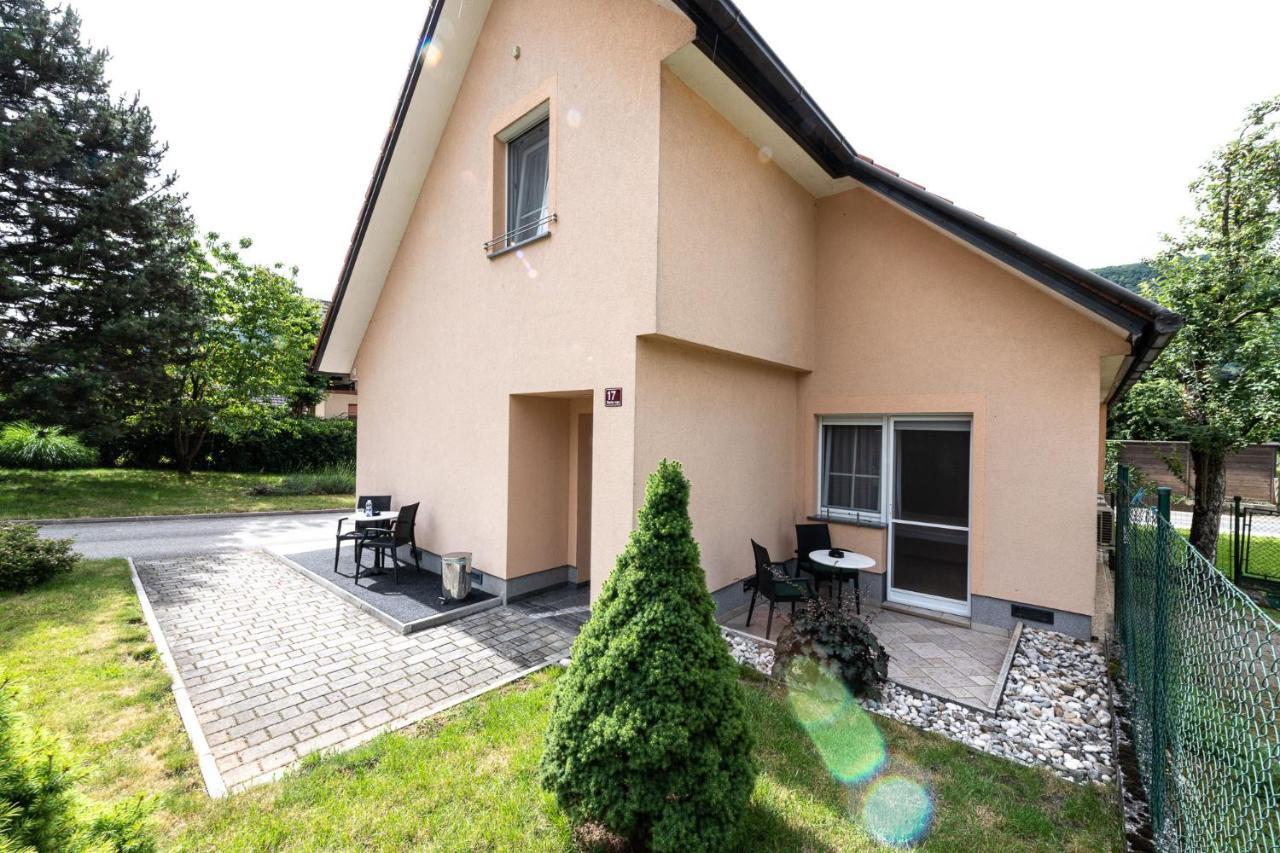 Apartmaji In Sobe Ramar Straza Bagian luar foto