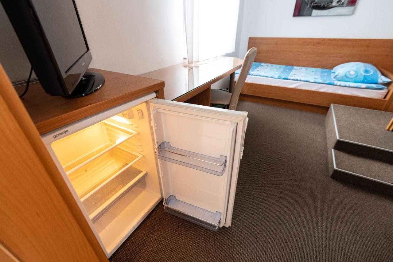 Apartmaji In Sobe Ramar Straza Bagian luar foto