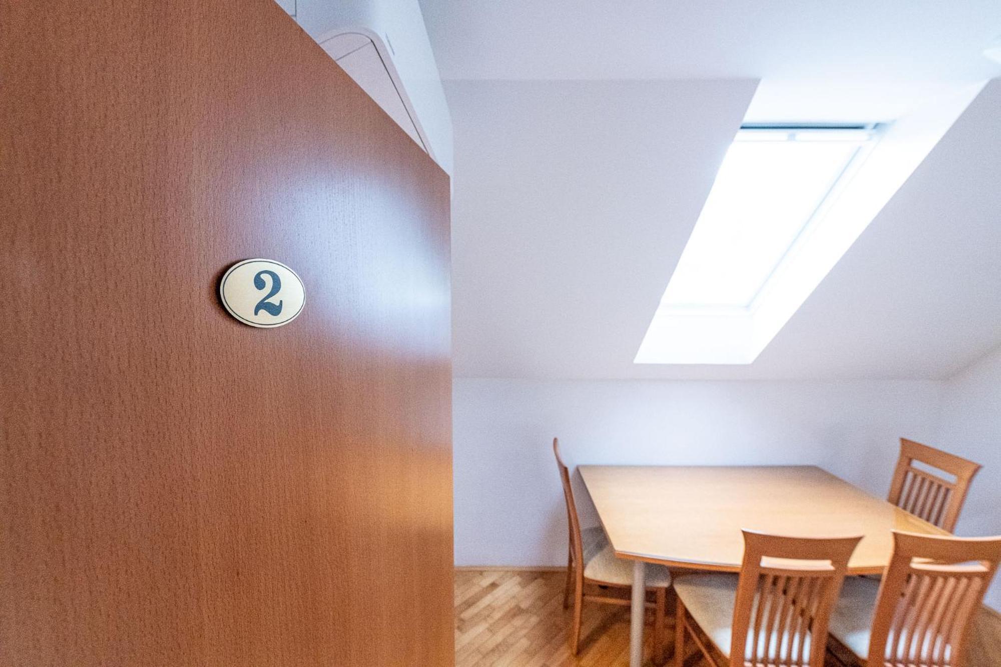 Apartmaji In Sobe Ramar Straza Bagian luar foto