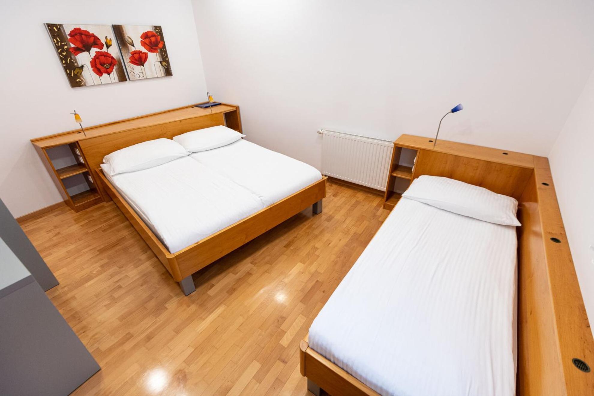 Apartmaji In Sobe Ramar Hotel Straza Bagian luar foto